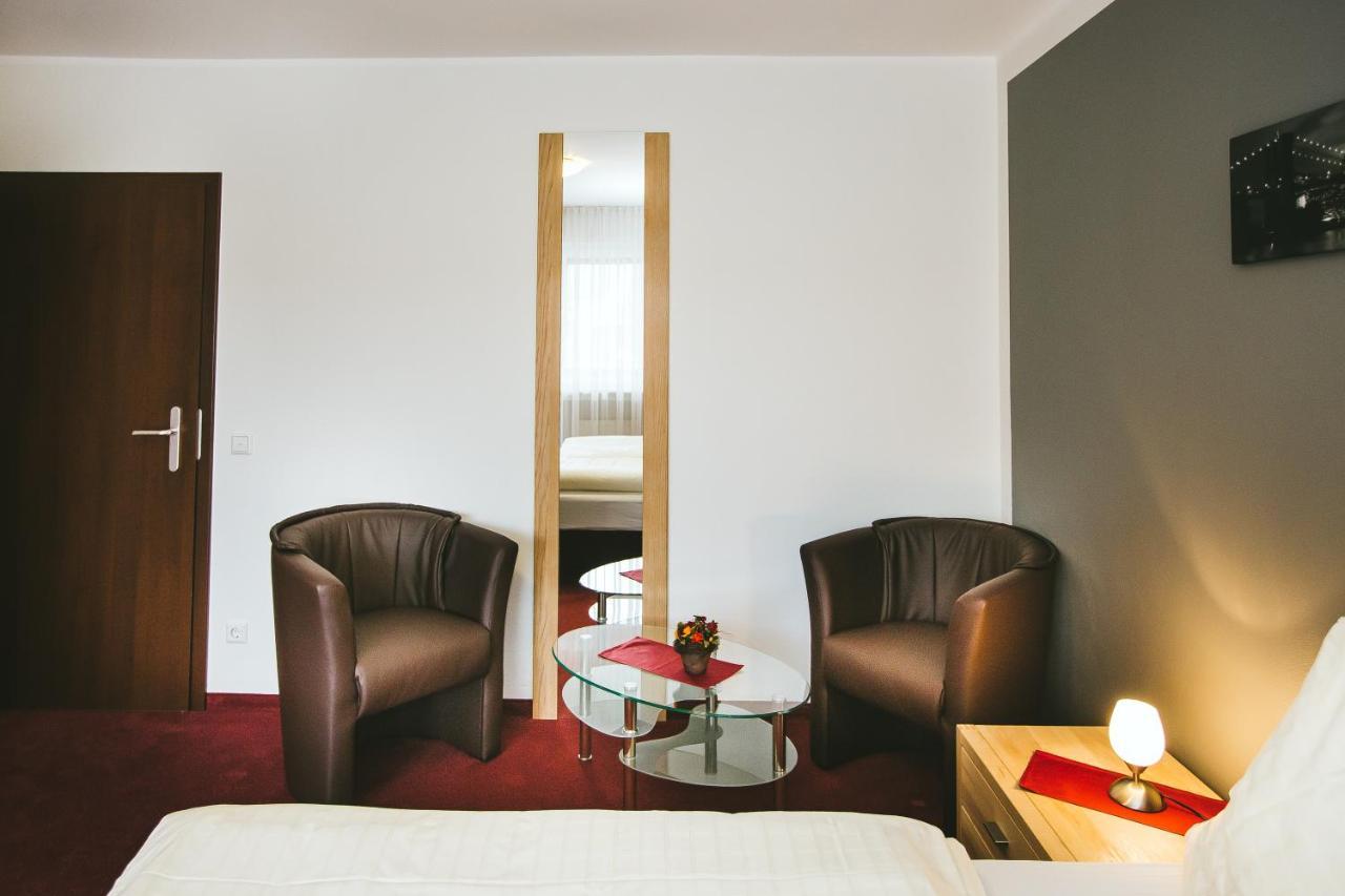 Schultes Landhaus Delbruck Bagian luar foto